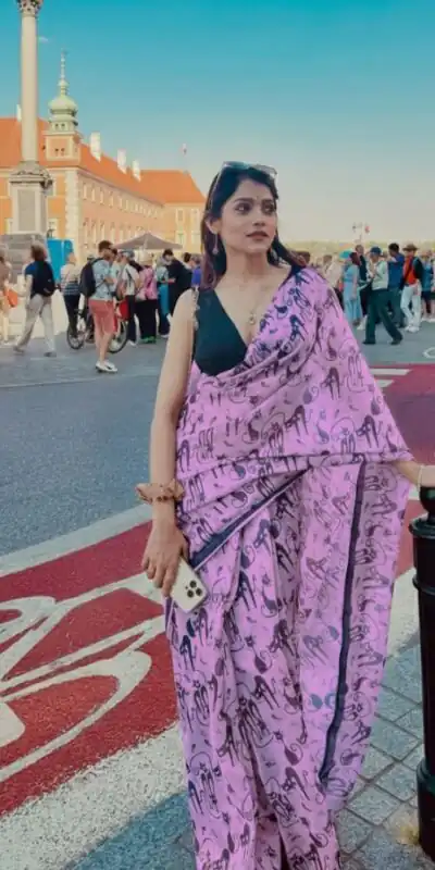 BT 432 Lavender Color Soft Cotton Digital Print Lace Work Saree . Special Price ₹1349. Delivery 4-6 Working Days. Shop now. | Creative Sarees, Embroidered Sarees, Bollywood Sarees, Designer Sarees, Ethnic Saree, Modern Digital sarees, Party Wear Sarees, Sarees