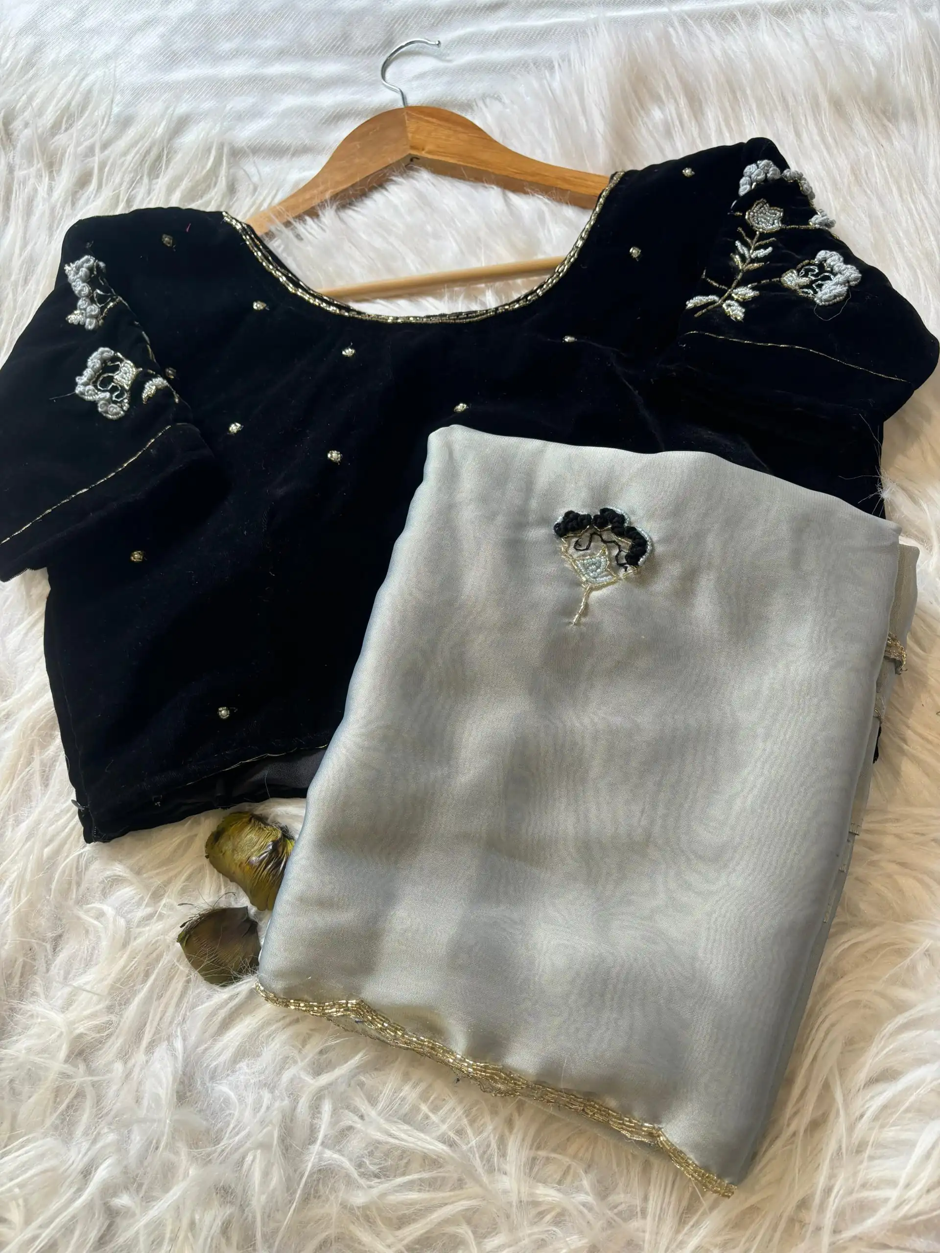 AC AZAELEA Light Grey Rangoli Silk Lace Work & Resham Work Saree with . Exclusive Offer ₹2549. Delivery 4-6 Working Days. Shop now. | Creative Sarees, Embroidered Sarees, Bollywood Sarees, Designer Sarees, Ethnic Saree, Modern Digital sarees, Party Wear Sarees, Sarees