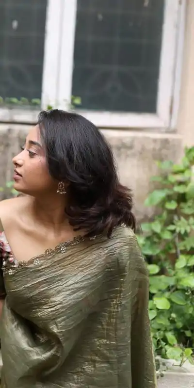 AC Gold Crush Mehendi Gold Crush with Lace Border & Lace Work Saree . Festive Deal ₹2599. Delivery 4-6 Working Days. Shop now. | Creative Sarees, Embroidered Sarees, Bollywood Sarees, Designer Sarees, Ethnic Saree, Modern Digital sarees, Party Wear Sarees, Sarees