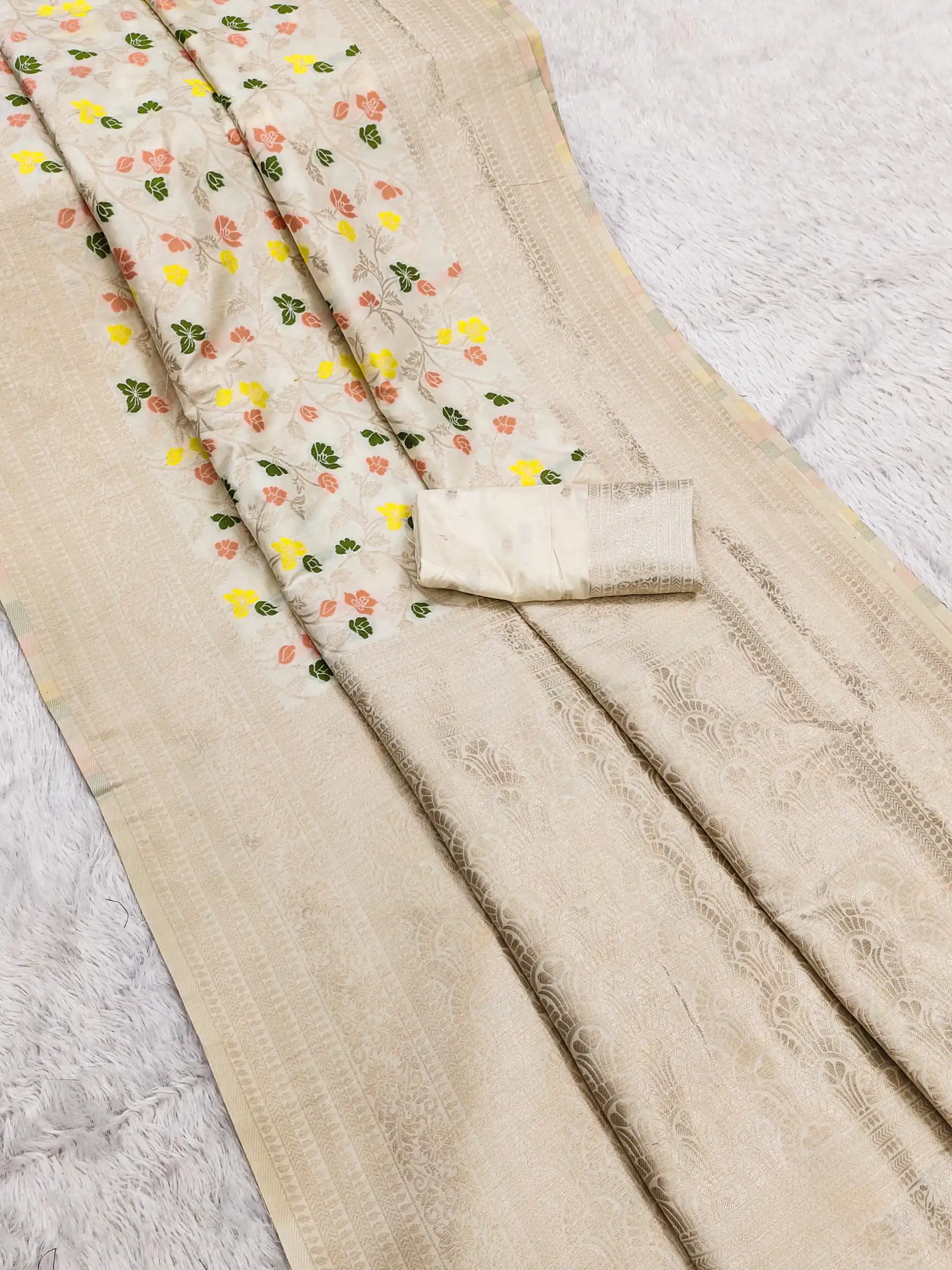 MB 96 Off White Color Khaddi Pashmina with Zari Work & Lace Work Saree . Now at just ₹1999. Delivery 4-6 Working Days. Shop now. | Creative Sarees, Embroidered Sarees, Bollywood Sarees, Designer Sarees, Ethnic Saree, Modern Digital sarees, Party Wear Sarees, Sarees