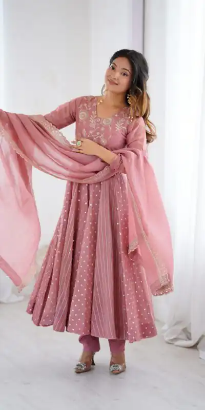 SRK 5293 Peach With Crunchy Silk With Fully Flair with Lace Work & Embroidery Work Anarkali Gown . Introductory Price ₹2149. Delivery 4-6 Worki | Bollywood Gowns, Creative Gowns, Designer Gowns, Embroidered Gowns, Gowns, Party Wear Gowns
