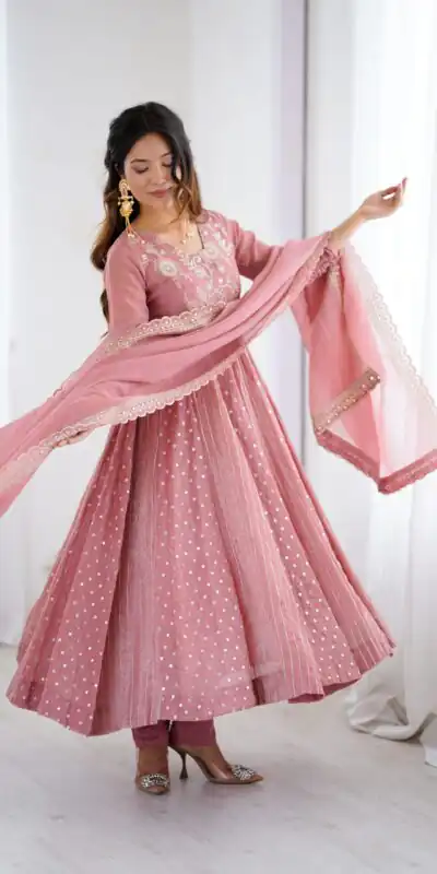 SRK 5293 Peach With Crunchy Silk With Fully Flair with Lace Work & Embroidery Work Anarkali Gown . Introductory Price ₹2149. Delivery 4-6 Worki | Bollywood Gowns, Creative Gowns, Designer Gowns, Embroidered Gowns, Gowns, Party Wear Gowns