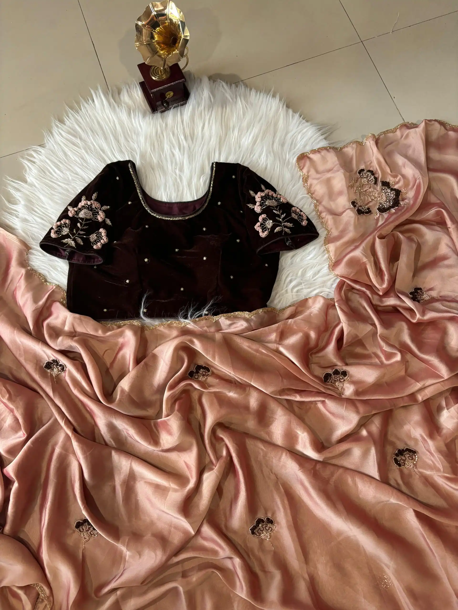 AC AZAELEA Peach Rangoli Silk Lace Work & Resham Work Saree with . Exclusive Offer ₹2549. Delivery 4-6 Working Days. Shop now. | Creative Sarees, Embroidered Sarees, Bollywood Sarees, Designer Sarees, Ethnic Saree, Modern Digital sarees, Party Wear Sarees, Sarees