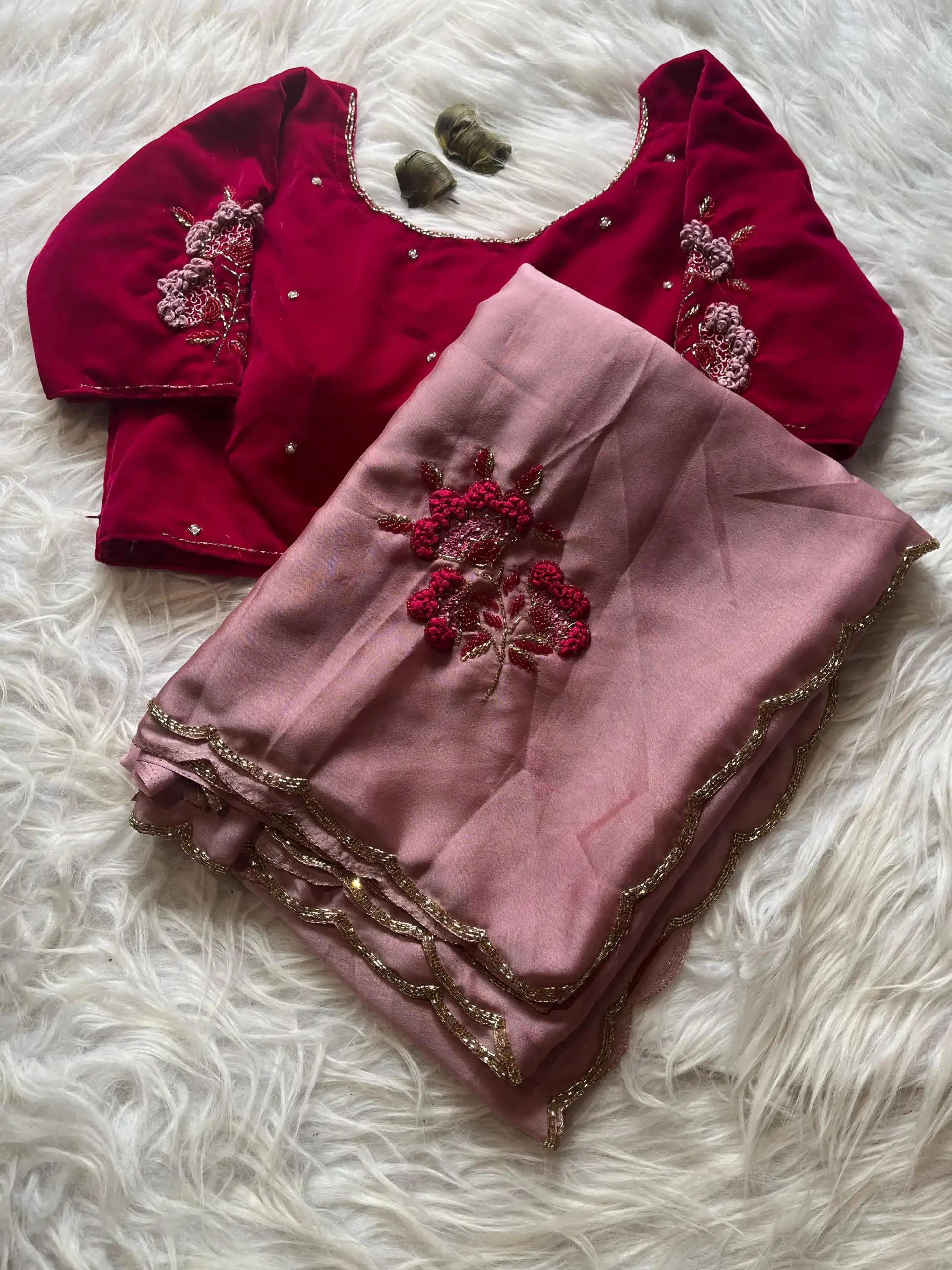 AC AZAELEA Pink Rangoli Silk Lace Work & Resham Work Saree with . Exclusive Offer ₹2549. Delivery 4-6 Working Days. Shop now. | Creative Sarees, Embroidered Sarees, Bollywood Sarees, Designer Sarees, Ethnic Saree, Modern Digital sarees, Party Wear Sarees, Sarees