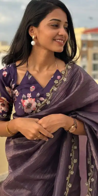 AC Gold Crush Purple Gold Crush with Lace Border & Lace Work Saree . Festive Deal ₹2599. Delivery 4-6 Working Days. Shop now. | Creative Sarees, Embroidered Sarees, Bollywood Sarees, Designer Sarees, Ethnic Saree, Modern Digital sarees, Party Wear Sarees, Sarees