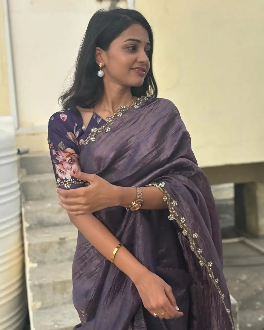 AC Gold Crush Purple Gold Crush with Lace Border & Lace Work Saree . Festive Deal ₹2599. Delivery 4-6 Working Days. Shop now. | Creative Sarees, Embroidered Sarees, Bollywood Sarees, Designer Sarees, Ethnic Saree, Modern Digital sarees, Party Wear Sarees, Sarees