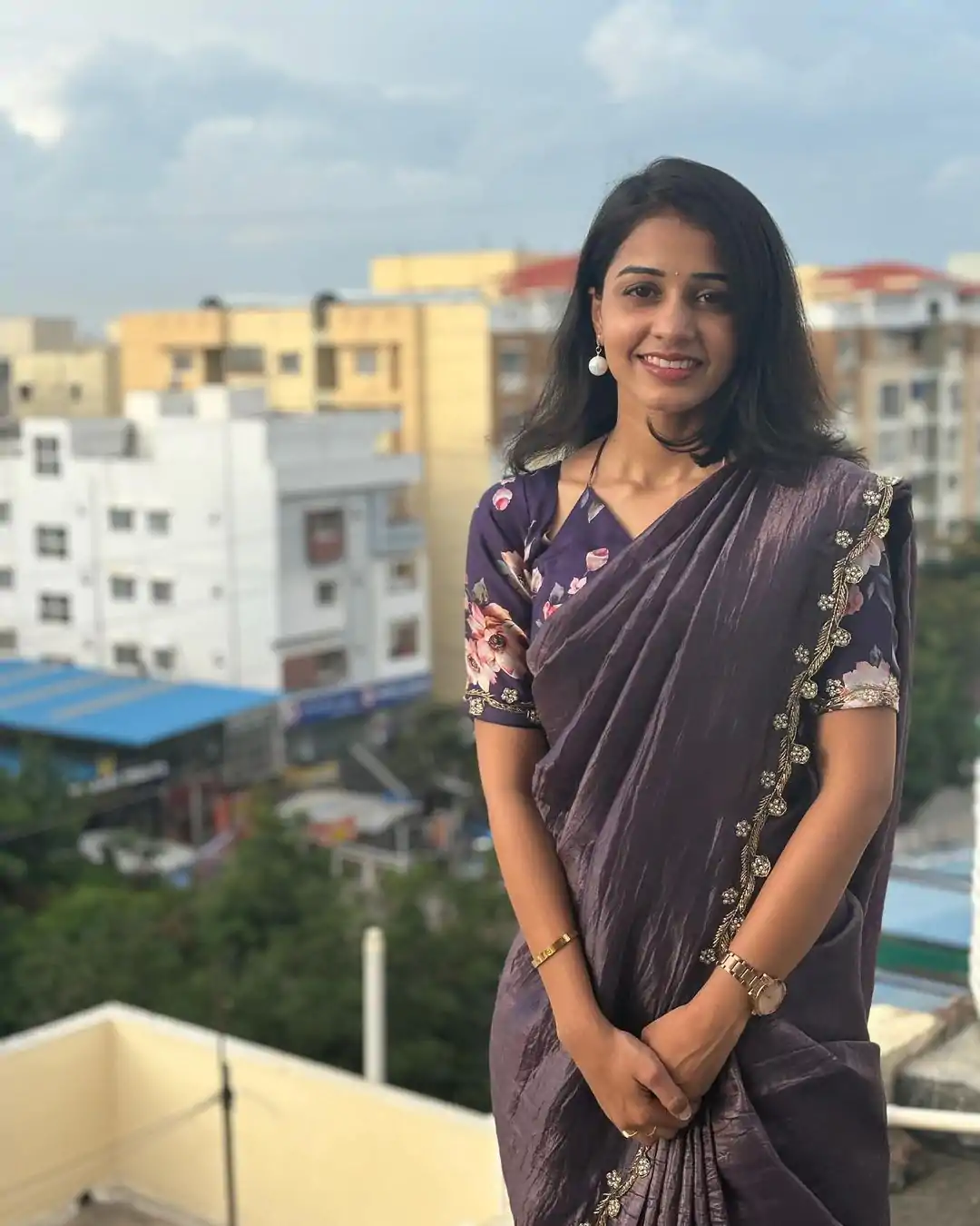 AC Gold Crush Purple Gold Crush with Lace Border & Lace Work Saree . Festive Deal ₹2599. Delivery 4-6 Working Days. Shop now. | Creative Sarees, Embroidered Sarees, Bollywood Sarees, Designer Sarees, Ethnic Saree, Modern Digital sarees, Party Wear Sarees, Sarees