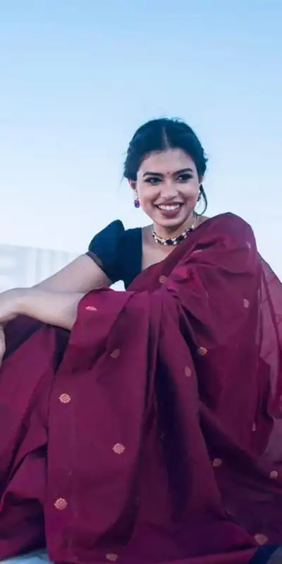 KP 5000 Red Soft Lichi Silk Saree with Designer Work. Wedding, Party, Festive, Events, Now at just ₹1249. Delivery 4-6 Working Days. Shop now. | Embroidered Sarees, Bollywood Sarees, Creative Sarees, Designer Sarees, Ethnic Saree, Modern Digital sarees, Party Wear Sarees, Sarees