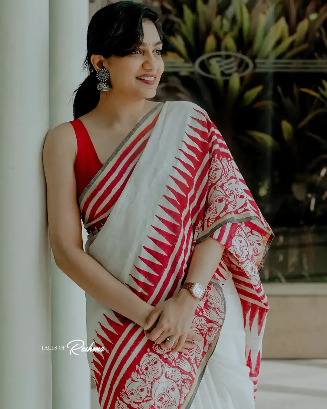 BT 433 Red Soft Cotton with Lace Work & Digital Print Saree . Exclusive Offer ₹1449. Delivery 4-6 Working Days. Shop now. | Creative Sarees, Embroidered Sarees, Bollywood Sarees, Designer Sarees, Ethnic Saree, Modern Digital sarees, Party Wear Sarees, Sarees