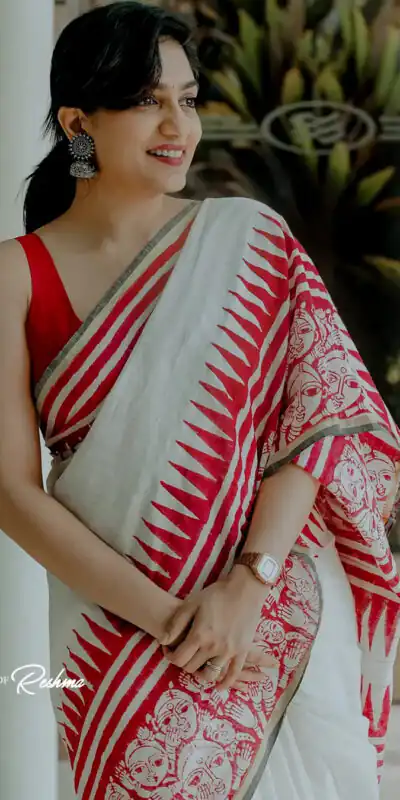 BT 433 Red Soft Cotton with Lace Work & Digital Print Saree . Exclusive Offer ₹1449. Delivery 4-6 Working Days. Shop now. | Creative Sarees, Embroidered Sarees, Bollywood Sarees, Designer Sarees, Ethnic Saree, Modern Digital sarees, Party Wear Sarees, Sarees