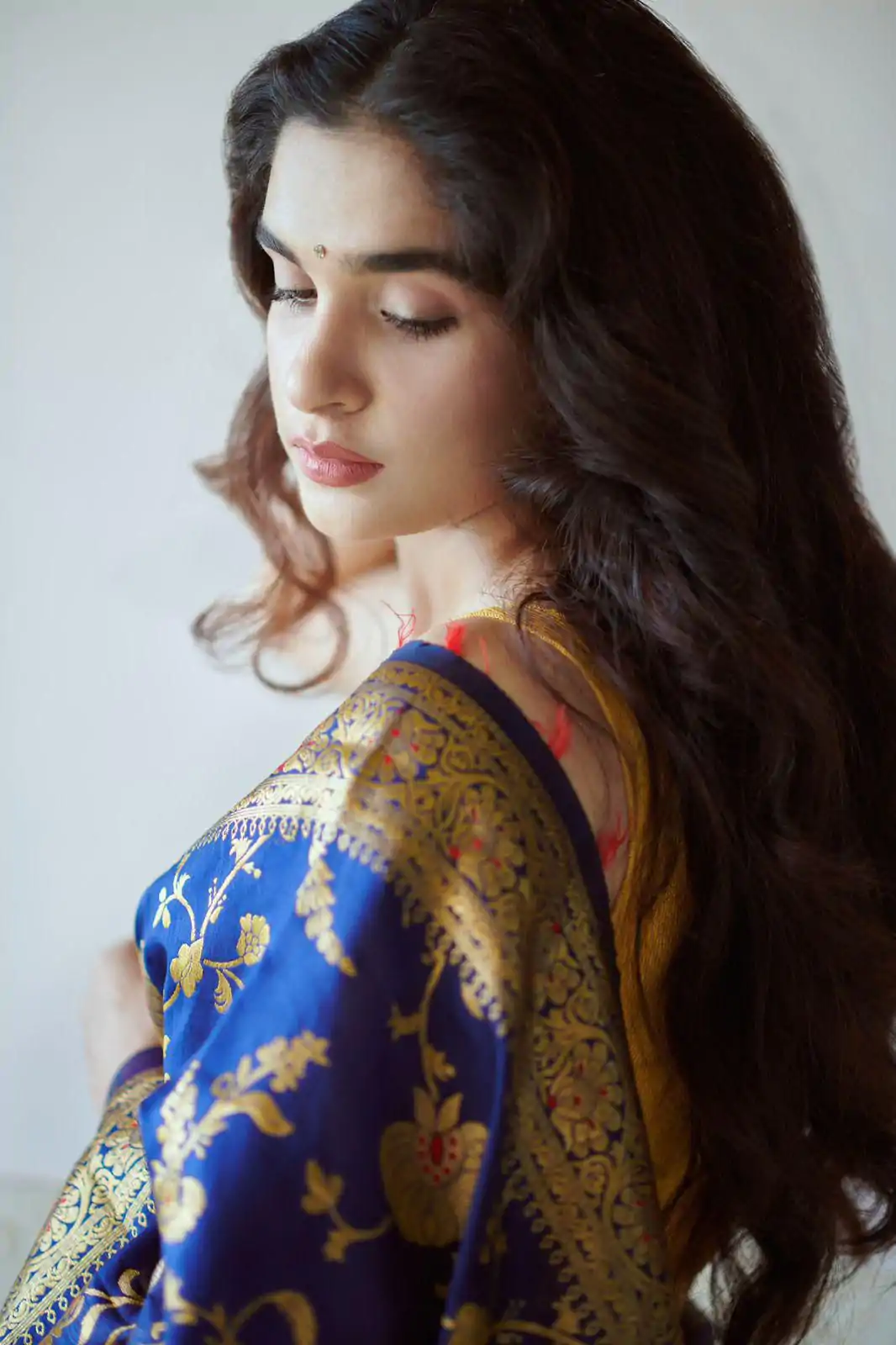 KP 1029 Royal Blue Soft Banarsari Silk Saree Perfect for Wedding, Party, Lohri, Eid, Reception – . Available at ₹1549 only. Delivery 4-6 Working | Creative Sarees, Embroidered Sarees, Bollywood Sarees, Designer Sarees, Ethnic Saree, Modern Digital sarees, Party Wear Sarees, Sarees