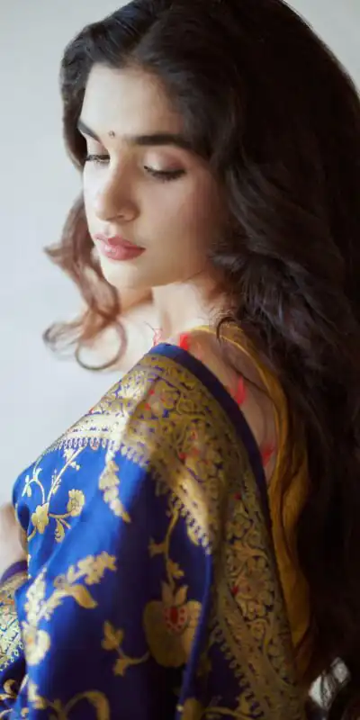 KP 1029 Royal Blue Soft Banarsari Silk Saree Perfect for Wedding, Party, Lohri, Eid, Reception – . Available at ₹1549 only. Delivery 4-6 Working | Creative Sarees, Embroidered Sarees, Bollywood Sarees, Designer Sarees, Ethnic Saree, Modern Digital sarees, Party Wear Sarees, Sarees