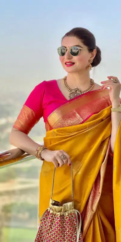 SC 239 Pink Georgette With Lace Work & Lace Border Saree . Wedding, Party, Festive, Events, Exclusive Offer ₹1599. Delivery 4-6 Working Days. Shop now. | Embroidered Sarees, Bollywood Sarees, Creative Sarees, Designer Sarees, Ethnic Saree, Modern Digital sarees, Party Wear Sarees, Sarees