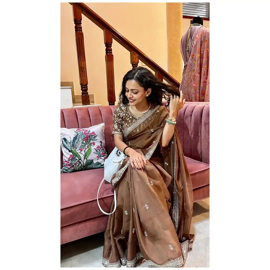 AC MAGIC CIRCLE Brown Soft Organza Saree Perfect for Wedding, Party, Haldi, Festival Celebrations, Diwali – . Grab it for ₹2099. Delivery 4-6 Working Days | Creative Sarees, Embroidered Sarees, Bollywood Sarees, Designer Sarees, Ethnic Saree, Modern Digital sarees, Party Wear Sarees, Sarees
