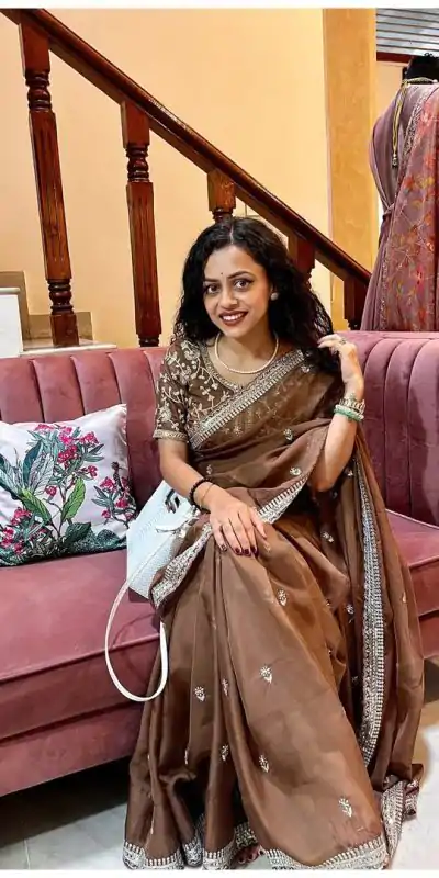 AC MAGIC CIRCLE Brown Soft Organza Saree Perfect for Wedding, Party, Haldi, Festival Celebrations, Diwali – . Grab it for ₹2099. Delivery 4-6 Working Days | Creative Sarees, Embroidered Sarees, Bollywood Sarees, Designer Sarees, Ethnic Saree, Modern Digital sarees, Party Wear Sarees, Sarees