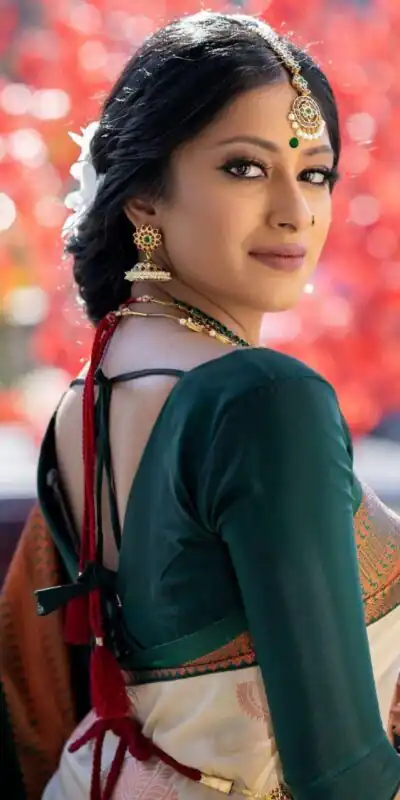 KP 5003 Off White Soft Lichi Silk Saree Perfect for Wedding, Party, Family Gatherings, Pooja, Sangeet – . Best Price ₹1449. Delivery 4-6 Working D | Creative Sarees, Embroidered Sarees, Bollywood Sarees, Designer Sarees, Ethnic Saree, Modern Digital sarees, Party Wear Sarees, Sarees