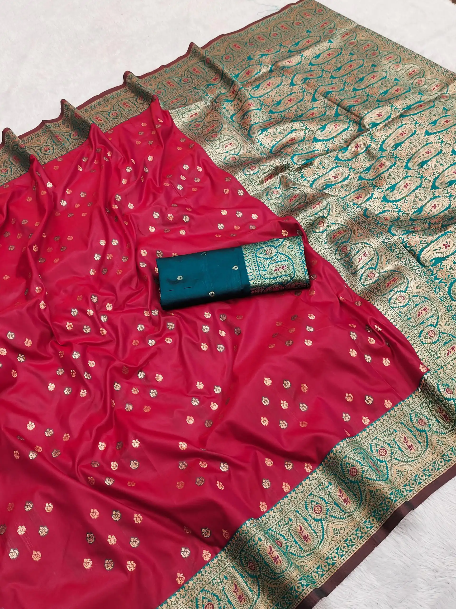 MB 3312-A Pink in Rich Banarasi Silk Zari Work & Lace Work Saree . Affordable Price ₹2049. Delivery 4-6 Working Days. Shop now. | Creative Sarees, Embroidered Sarees, Bollywood Sarees, Designer Sarees, Ethnic Saree, Modern Digital sarees, Party Wear Sarees, Sarees