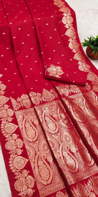 MB 142 Red Color Banarasi Silk with Zari Work & Lace Work Saree . Affordable Price ₹1899. Delivery 4-6 Working Days. Shop now. | Creative Sarees, Embroidered Sarees, Bollywood Sarees, Designer Sarees, Ethnic Saree, Modern Digital sarees, Party Wear Sarees, Sarees