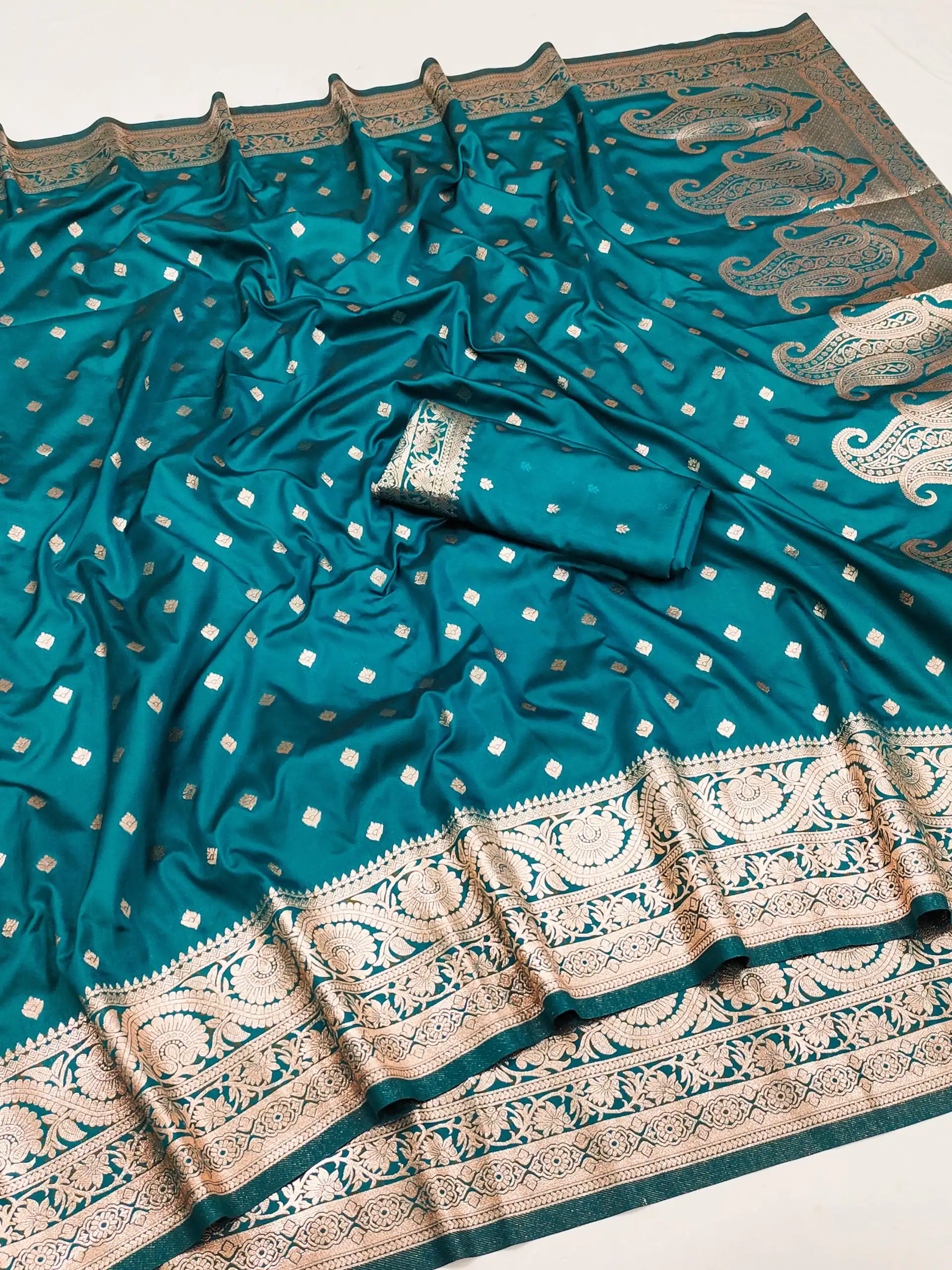 MB 1132 Teal Banarasi silk Saree Perfect for Wedding, Party, Traditional Day, Lohri, Durga Puja – . Festive Deal ₹1849. Delivery 4-6 Working Days. | Creative Sarees, Embroidered Sarees, Bollywood Sarees, Designer Sarees, Ethnic Saree, Modern Digital sarees, Party Wear Sarees, Sarees