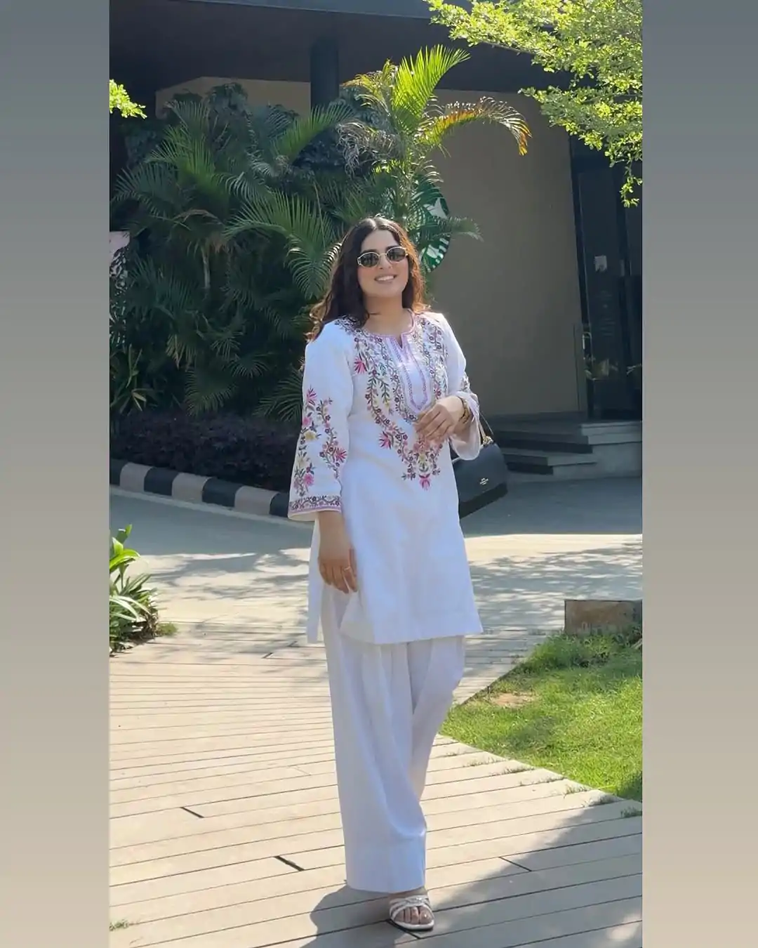 SRK 5272 White Natural Crep Silk with Embroidery Work Salwar Suit . Affordable Price ₹1799. Delivery 4-6 Working Days. Shop now. | Casual Suits, Jump Suits, Creative suits, Designer Suits, Palazzo Suits, Party Wear Suits, Patiala Suits, Salwar suit, Straight Suits