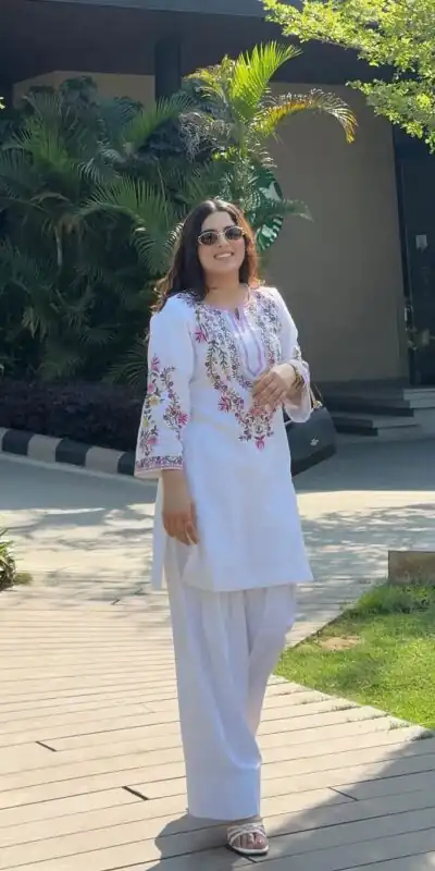 SRK 5272 White Natural Crep Silk with Embroidery Work Salwar Suit . Affordable Price ₹1799. Delivery 4-6 Working Days. Shop now. | Casual Suits, Jump Suits, Creative suits, Designer Suits, Palazzo Suits, Party Wear Suits, Patiala Suits, Salwar suit, Straight Suits