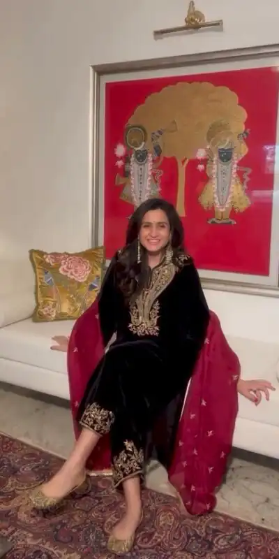 SRK 5216 Black in Viscose Velvet Embroidery Work & Lace Work Salwar Suit . Special Price ₹1899. Delivery 4-6 Working Days. Shop now. | Bollywood Lehenga, Creative Lehenga, Designer Lehenga, Embroidered Lehenga, Lehenga, Party Wear Lehenga