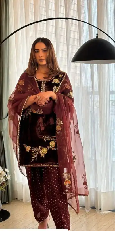 BE 408 Brown Soft Organza Salwar Suit with Lace Work & Embroidery Work. Special Price ₹2049. Delivery 4-6 Working Days. Shop now. | Bollywood Lehenga, Creative Lehenga, Designer Lehenga, Embroidered Lehenga, Lehenga, Party Wear Lehenga