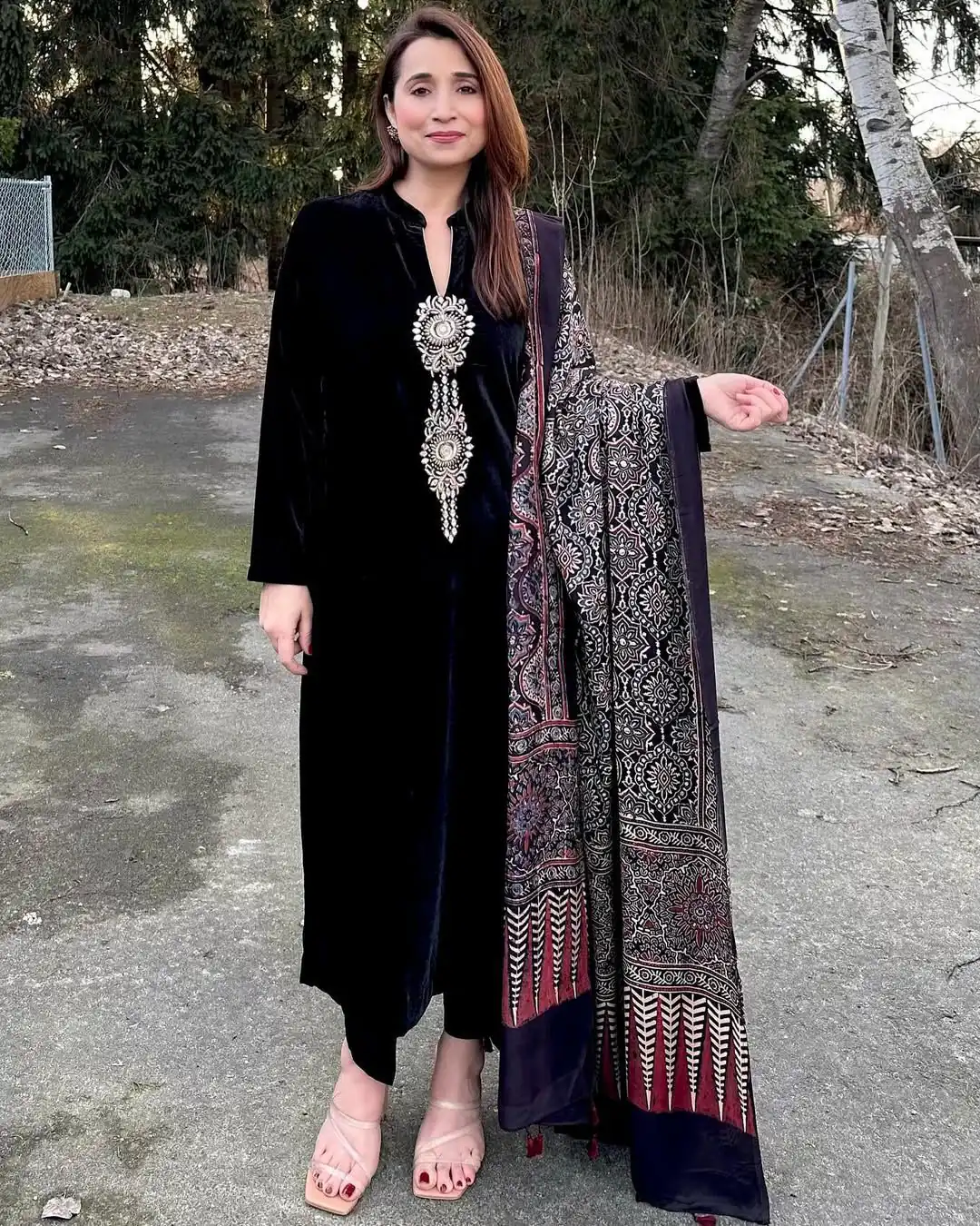 LG 2026 Navy Blue Velvet Salwar Suit with Embroidery Work. Introductory Price ₹1849. Delivery 4-6 Working Days. Shop now. | Casual Suits, Jump Suits, Tops & Bottoms, Track Suits, Trendy Wear, Creative suits, Designer Suits, Palazzo Suits, Party Wear Suits, Patiala Suits, Salwar suit, Straight Suits