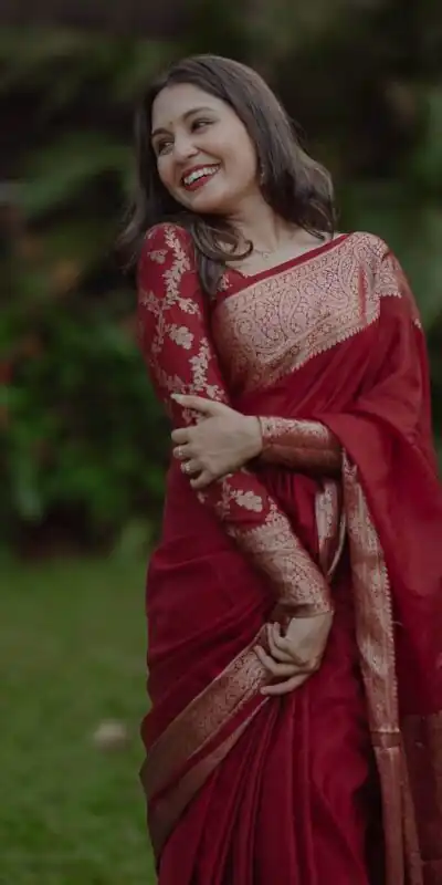 KP 6034 Red Soft Lichi Silk Saree with Lace Border & Lace Work. Exclusive Offer ₹1349. Delivery 4-6 Working Days. Shop now. | Creative Sarees, Embroidered Sarees, Bollywood Sarees, Designer Sarees, Ethnic Saree, Modern Digital sarees, Party Wear Sarees, Sarees