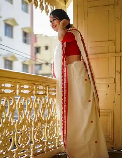 KP 5074 White Color Soft Lilan Slab Weaving Work Saree Casual, Party Wear, Wedding, Events Etc. Expected Delivery 4-6 Working Days @1449/- | Creative Sarees, Embroidered Sarees, Bollywood Sarees, Designer Sarees, Ethnic Saree, Modern Digital sarees, Party Wear Sarees, Sarees