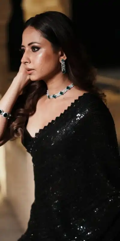 JR 636 Black Color Georgette Saree with Embroidery Work & Lace Work. Special Price ₹1899. Delivery 4-6 Working Days. Shop now. | Creative Sarees, Embroidered Sarees, Bollywood Sarees, Designer Sarees, Ethnic Saree, Modern Digital sarees, Party Wear Sarees, Sarees