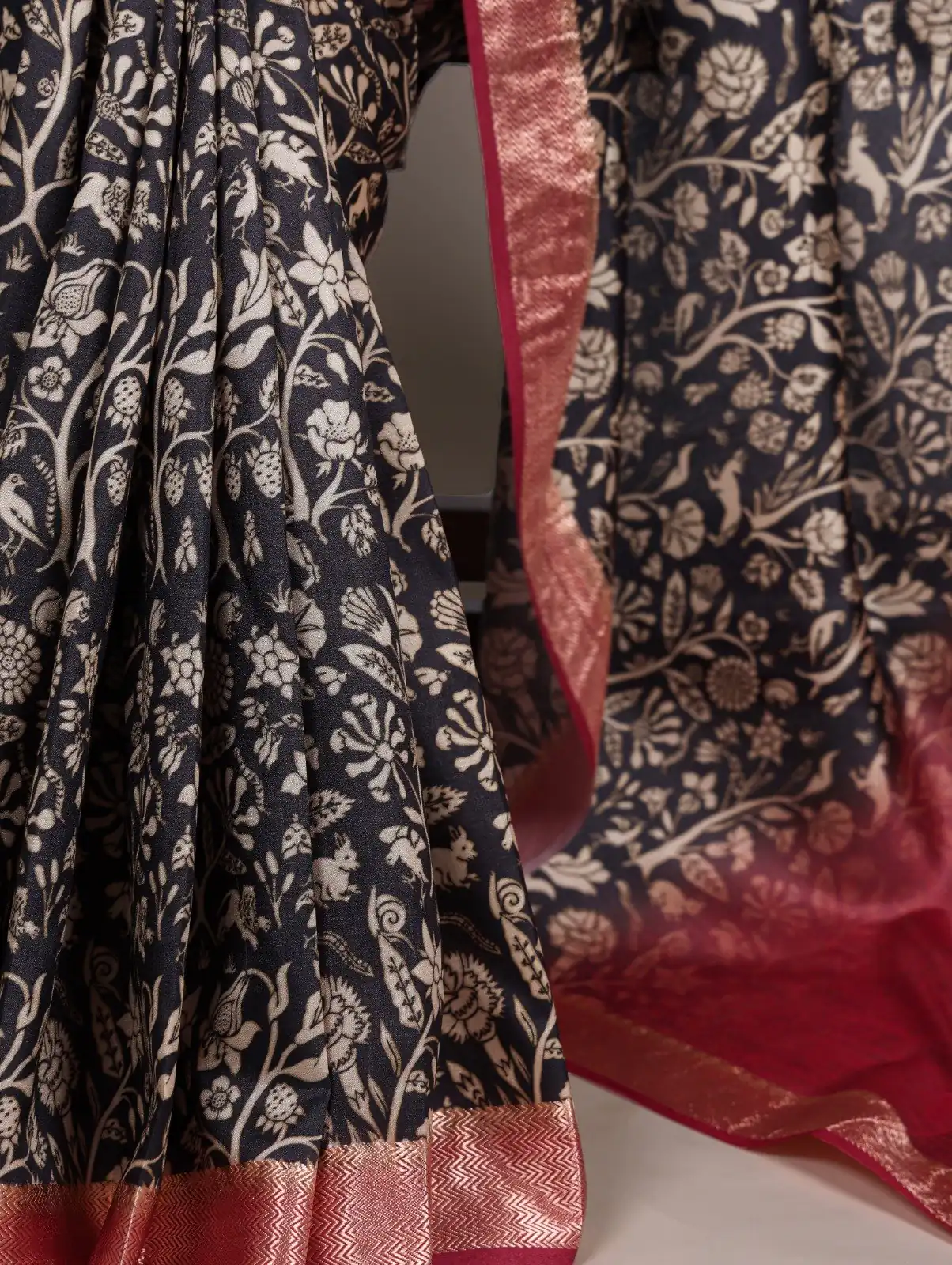 YNF 7055 Black in Tasar Silk With Viscose Border Lace Work & Lace Border Saree. Exclusive Offer ₹1699. Delivery 4-6 Working Days. Shop now. | Creative Sarees, Embroidered Sarees, Bollywood Sarees, Designer Sarees, Ethnic Saree, Modern Digital sarees, Party Wear Sarees, Sarees