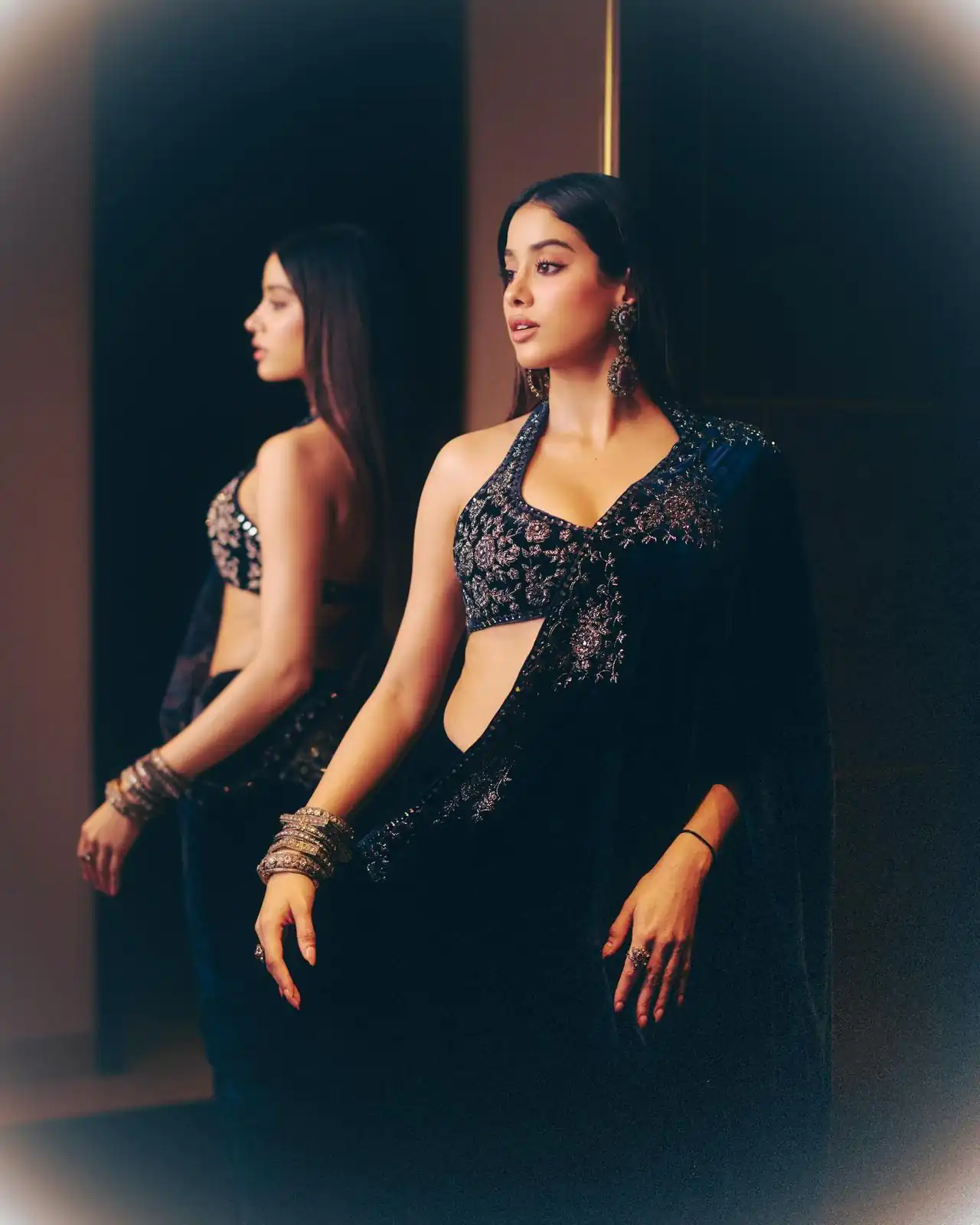 ST 491 Blue Pure 9000 Velvet Saree with Lace Work & Embroidery Work. Affordable Price ₹1999. Delivery 4-6 Working Days. Shop now. | Creative Sarees, Embroidered Sarees, Bollywood Sarees, Designer Sarees, Ethnic Saree, Modern Digital sarees, Party Wear Sarees, Sarees