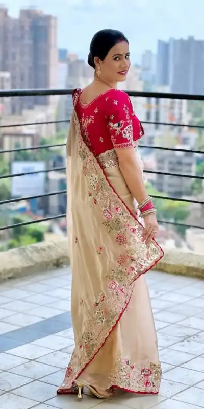 SC 1008 Cream Organza Silk Saree Perfect for Wedding, Party, Eid, Makar Sankranti, Anniversary –. Affordable Price ₹2399. Delivery 4-6 Working Days. | Creative Sarees, Embroidered Sarees, Bollywood Sarees, Designer Sarees, Ethnic Saree, Modern Digital sarees, Party Wear Sarees, Sarees