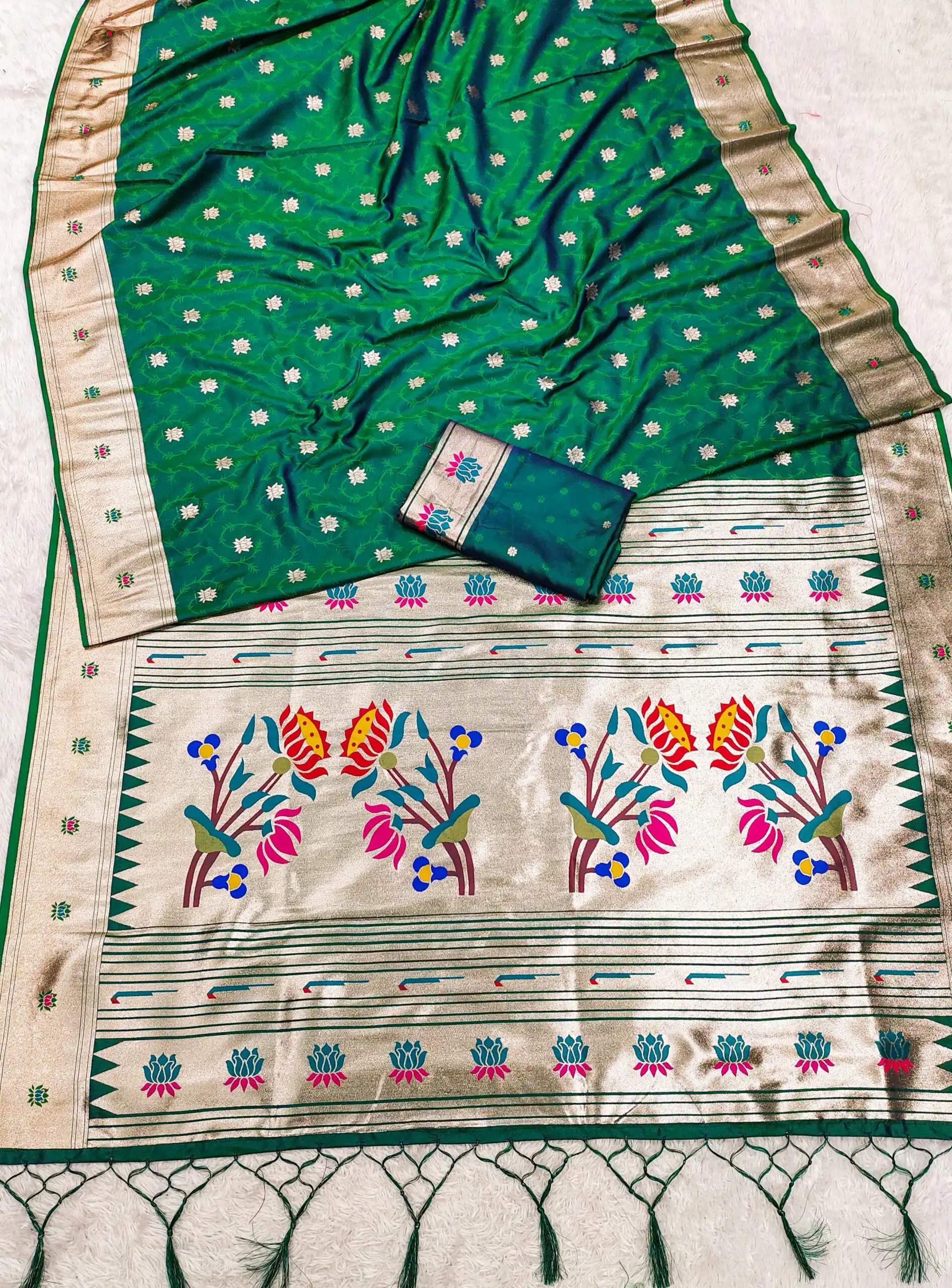 MB 2 Green Paithani Silk Saree with Lace Work & Zari Work. Introductory Price ₹2049. Delivery 4-6 Working Days. Shop now. | Creative Sarees, Embroidered Sarees, Bollywood Sarees, Designer Sarees, Ethnic Saree, Modern Digital sarees, Party Wear Sarees, Sarees