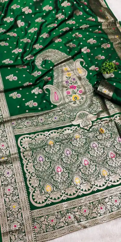 MB 3279 Green Soft Banarasi Silk Saree with Lace Work & Zari Work. Festive Deal ₹1899. Delivery 4-6 Working Days. Shop now. | Creative Sarees, Embroidered Sarees, Bollywood Sarees, Designer Sarees, Ethnic Saree, Modern Digital sarees, Party Wear Sarees, Sarees