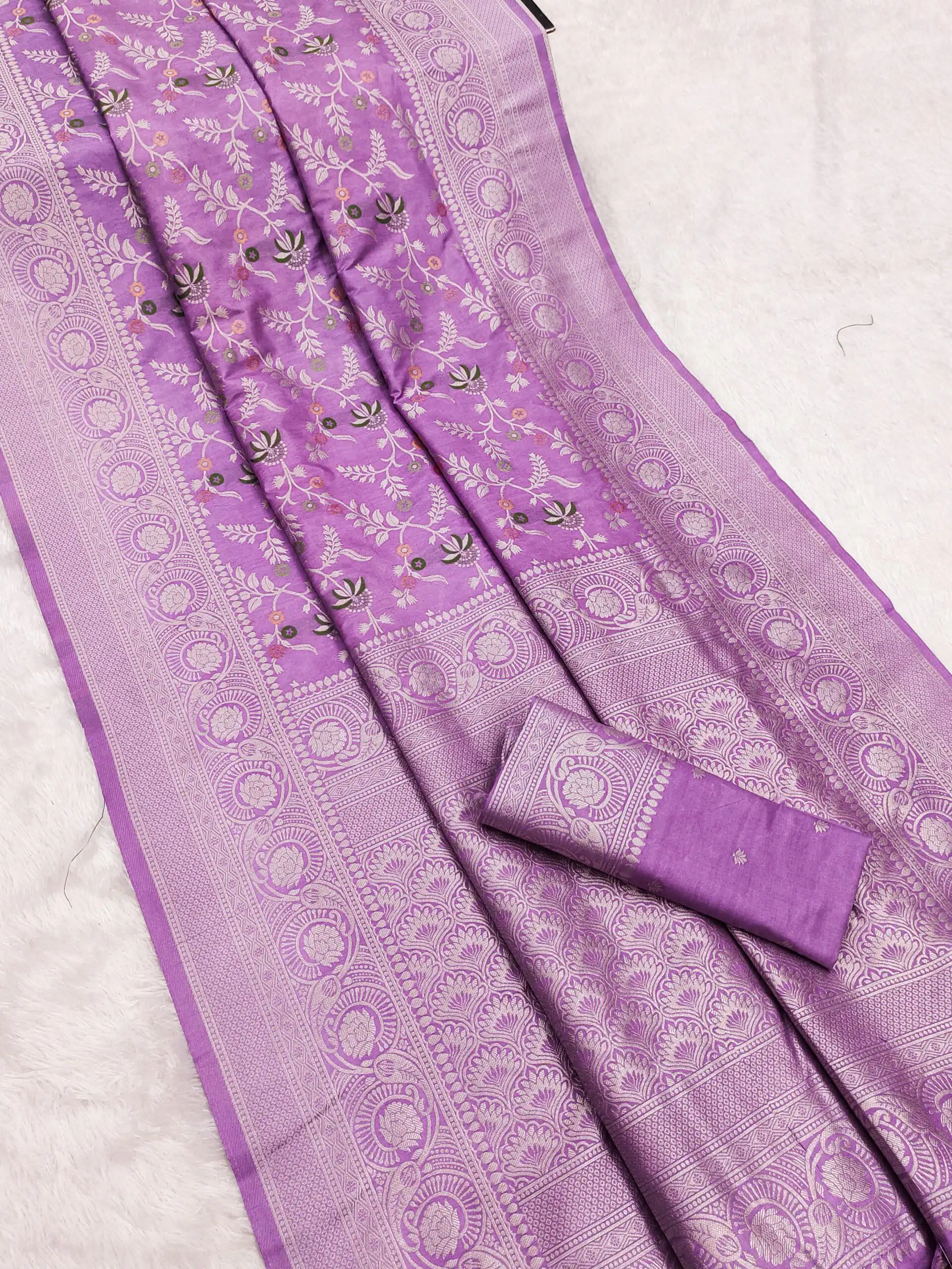 MB 113 Lavender Khaddi Pashmina Saree with Lace Work & Zari Work. Introductory Price ₹1949. Delivery 4-6 Working Days. Shop now. | Creative Sarees, Embroidered Sarees, Bollywood Sarees, Designer Sarees, Ethnic Saree, Modern Digital sarees, Party Wear Sarees, Sarees