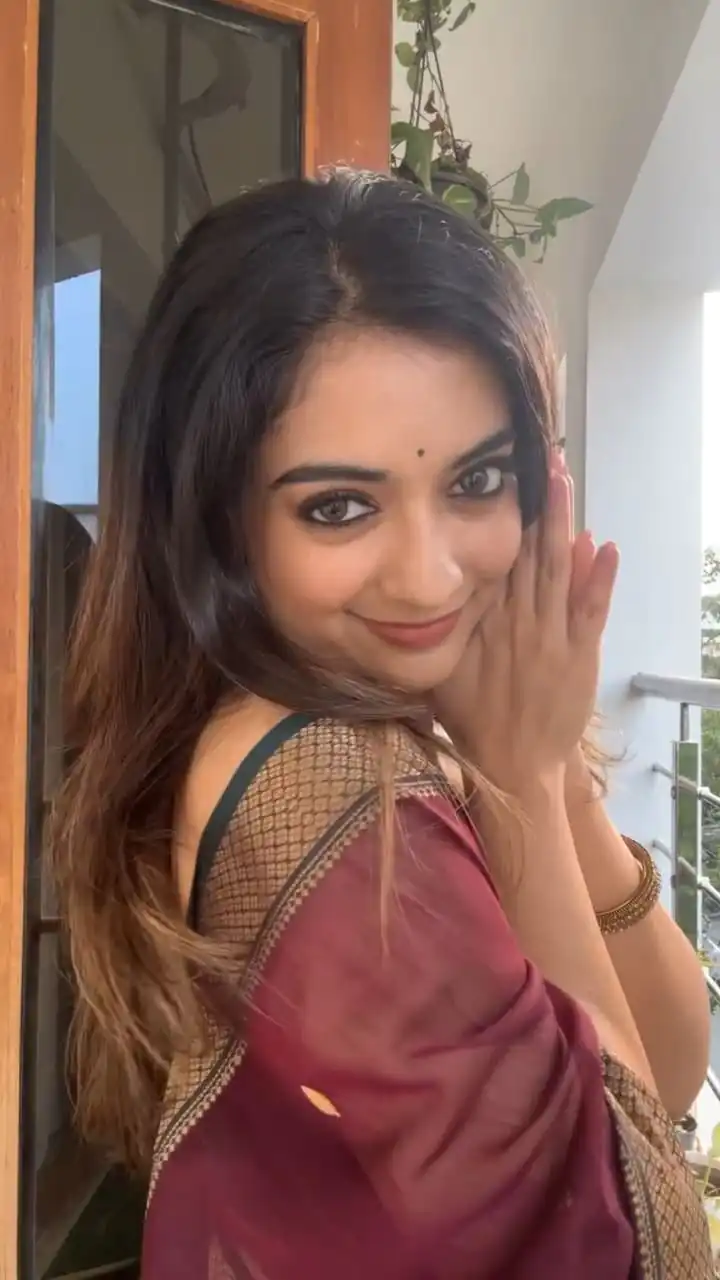 KP 6059 Maroon Soft Lichi Silk Saree with Lace Border & Lace Work. Affordable Price ₹1449. Delivery 4-6 Working Days. Shop now. | Creative Sarees, Embroidered Sarees, Bollywood Sarees, Designer Sarees, Ethnic Saree, Modern Digital sarees, Party Wear Sarees, Sarees