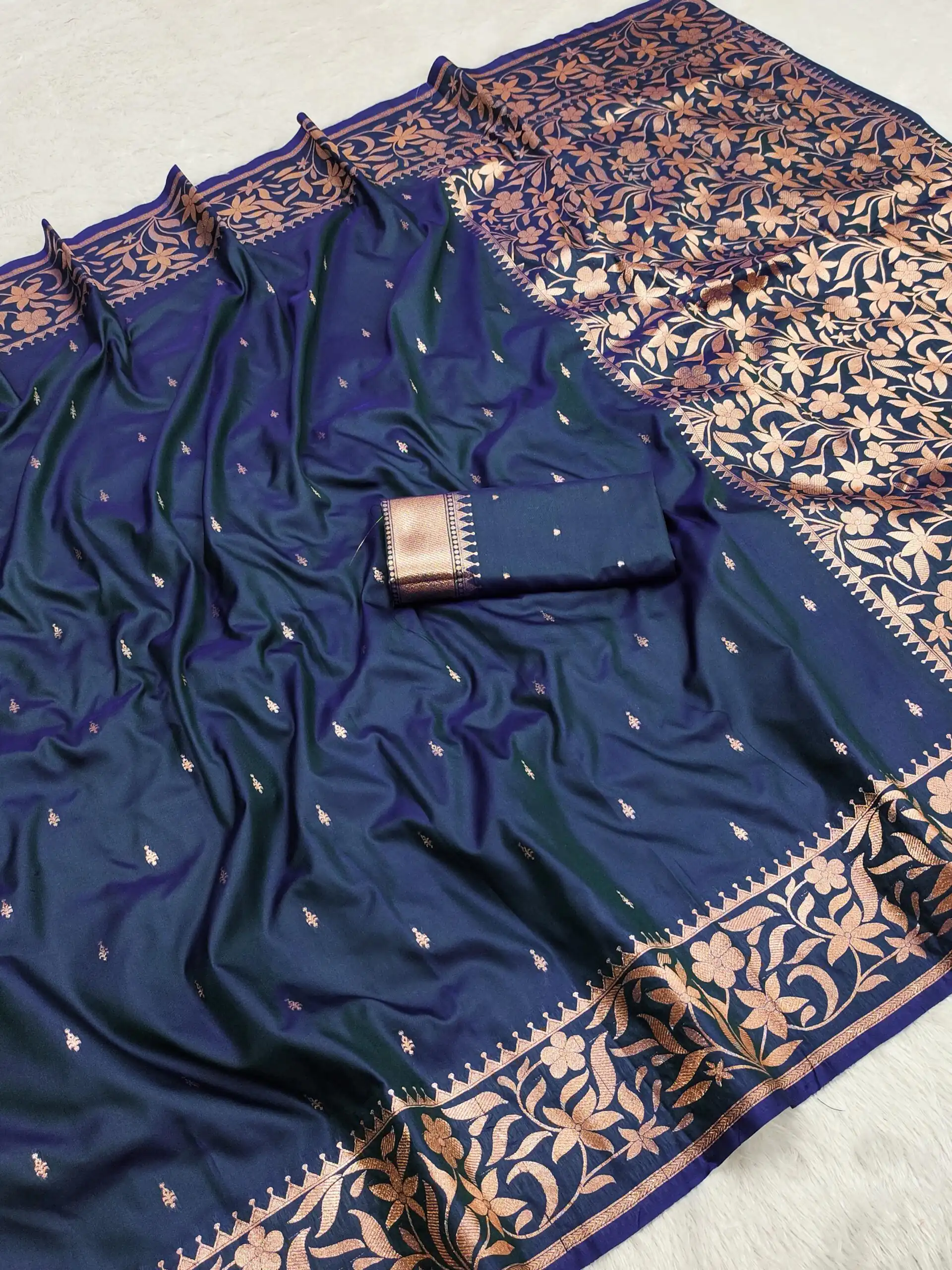 MB 197 Navy Blue Color Banarasi Silk Saree with Zari Work & Lace Work. Exclusive Offer ₹1899. Delivery 4-6 Working Days. Shop now. | Creative Sarees, Embroidered Sarees, Bollywood Sarees, Designer Sarees, Ethnic Saree, Modern Digital sarees, Party Wear Sarees, Sarees