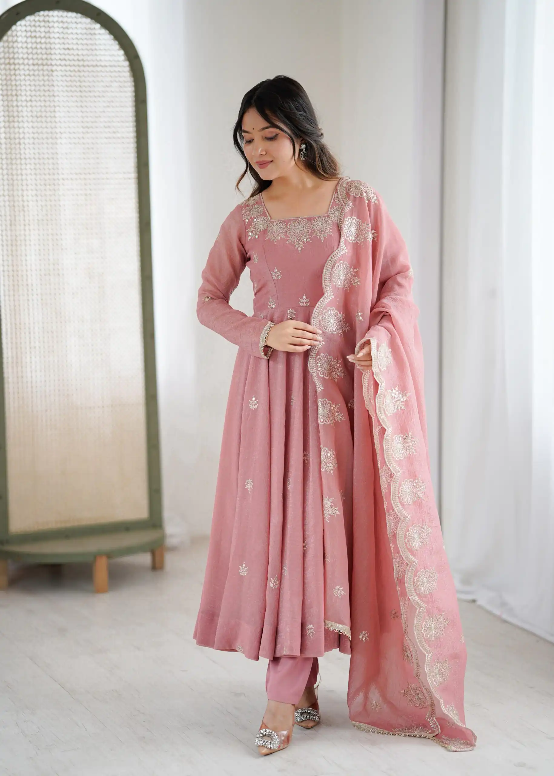 ZF 5011 Onion Crunchy Silk Gown with Embroidery Work. Wedding, Party, Festive, Events Best Price ₹2099. Delivery 4-6 Working Days. Shop now. | Bollywood Gowns, Creative Gowns, Designer Gowns, Embroidered Gowns, Gowns, Party Wear Gowns