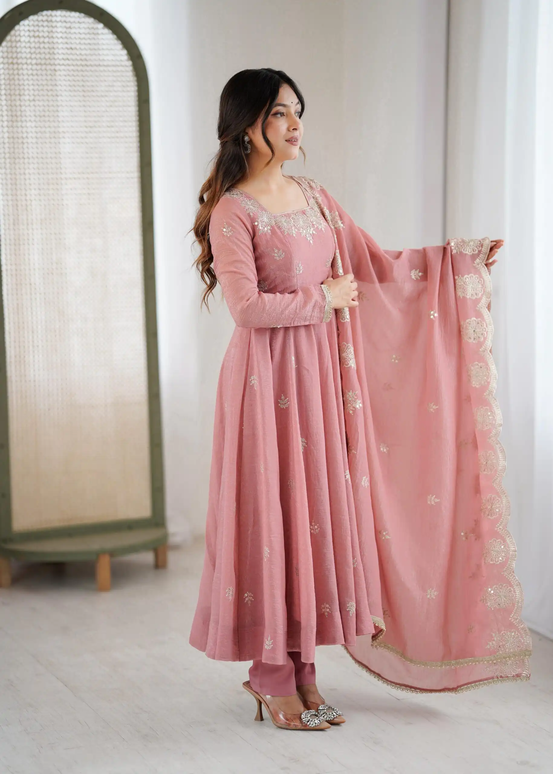 ZF 5011 Onion Crunchy Silk Gown with Embroidery Work. Wedding, Party, Festive, Events Best Price ₹2099. Delivery 4-6 Working Days. Shop now. | Bollywood Gowns, Creative Gowns, Designer Gowns, Embroidered Gowns, Gowns, Party Wear Gowns