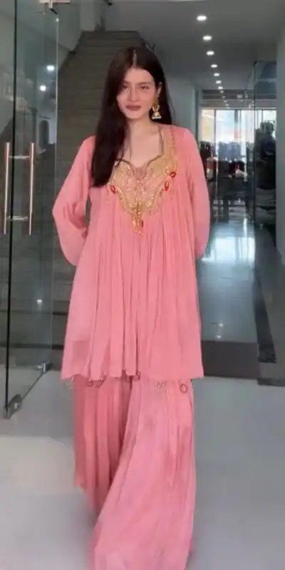 BE 434 Peach in Chinon Embroidery Work & Lace Work Salwar Suit . Affordable Price ₹1799. Delivery 4-6 Working Days. Shop now. | Casual Suits, Jump Suits, Tops & Bottoms, Track Suits, Trendy Wear, Creative suits, Designer Suits, Palazzo Suits, Party Wear Suits, Patiala Suits, Salwar suit, Straight Suits