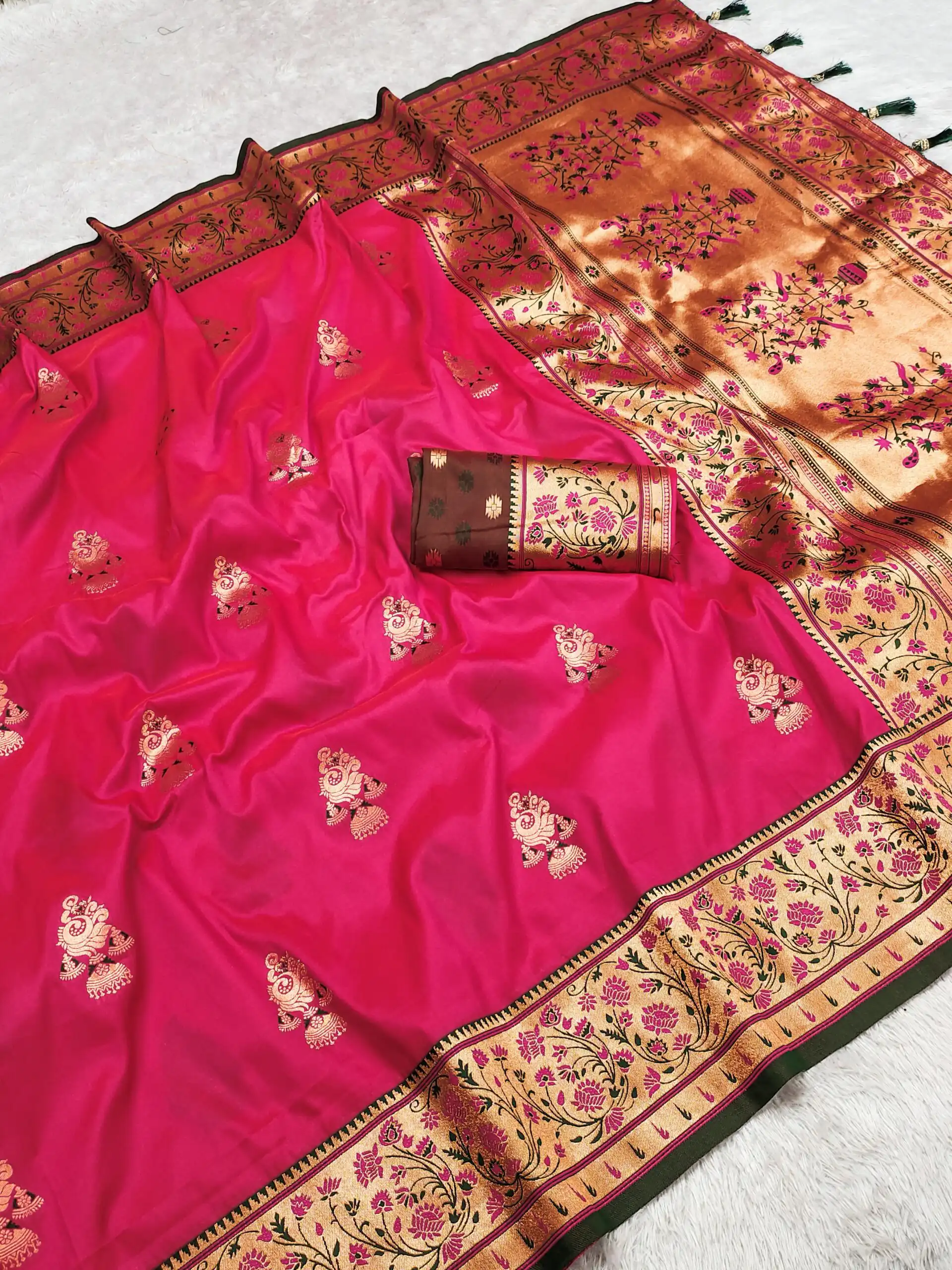 MB 28 Pink Pethani Silk Saree with Zari Work & Lace Work. Wedding, Party, Festive, Events Grab it for ₹2099. Delivery 4-6 Working Days. Shop now. | Creative Sarees, Embroidered Sarees, Bollywood Sarees, Designer Sarees, Ethnic Saree, Modern Digital sarees, Party Wear Sarees, Sarees