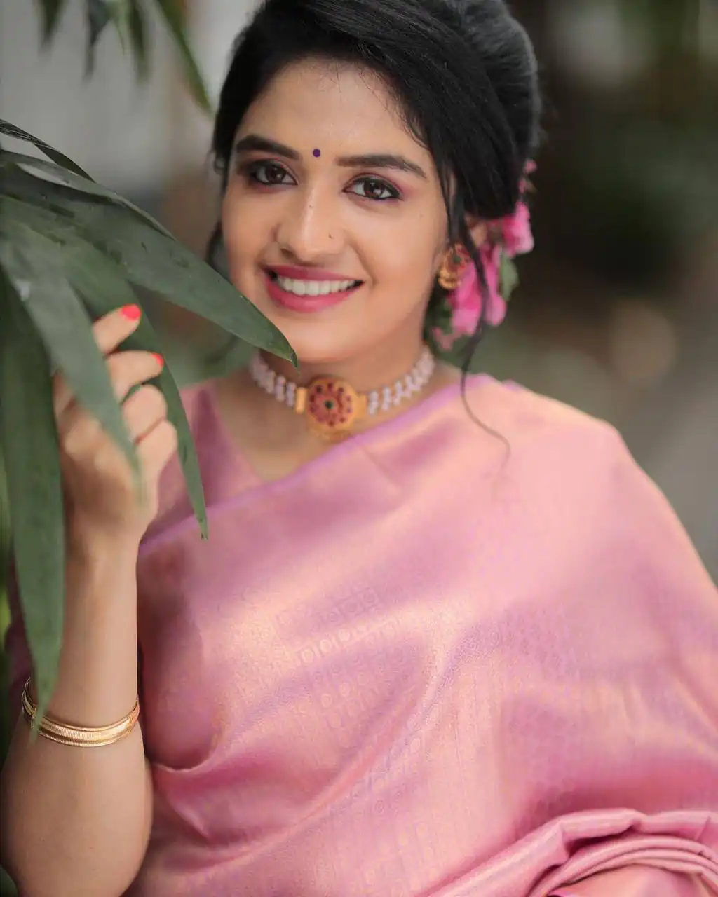 KP 4050 Pink Color Soft Lichi Silk Rich Pallu On All Over Saree Work. Grab it for ₹1399. Delivery 4-6 Working Days. Shop now. | Creative Sarees, Embroidered Sarees, Bollywood Sarees, Designer Sarees, Ethnic Saree, Modern Digital sarees, Party Wear Sarees, Sarees