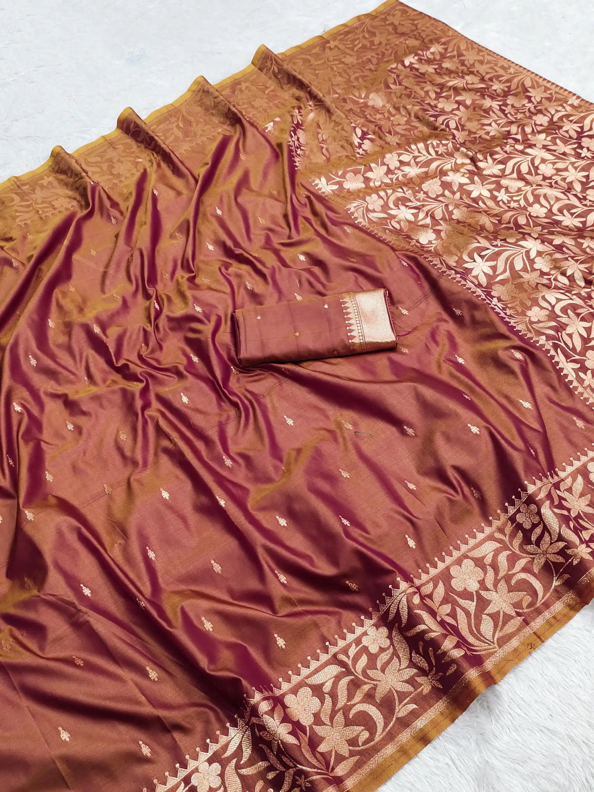 MB 197 Rust Color Banarasi Silk Saree with Zari Work & Lace Work. Exclusive Offer ₹1899. Delivery 4-6 Working Days. Shop now. | Creative Sarees, Embroidered Sarees, Bollywood Sarees, Designer Sarees, Ethnic Saree, Modern Digital sarees, Party Wear Sarees, Sarees