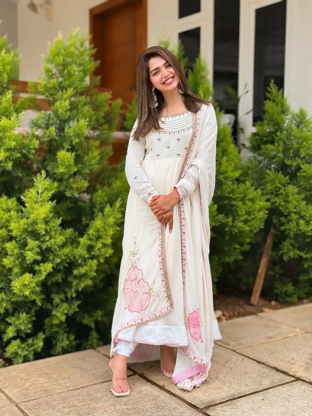 ZF 426 White Georgette Gown Perfect for Wedding, Party, Eid, Festival Celebrations, Haldi – . Introductory Price ₹1849. Delivery 4-6 Working Days. | Bollywood Gowns, Creative Gowns, Designer Gowns, Embroidered Gowns, Gowns, Party Wear Gowns