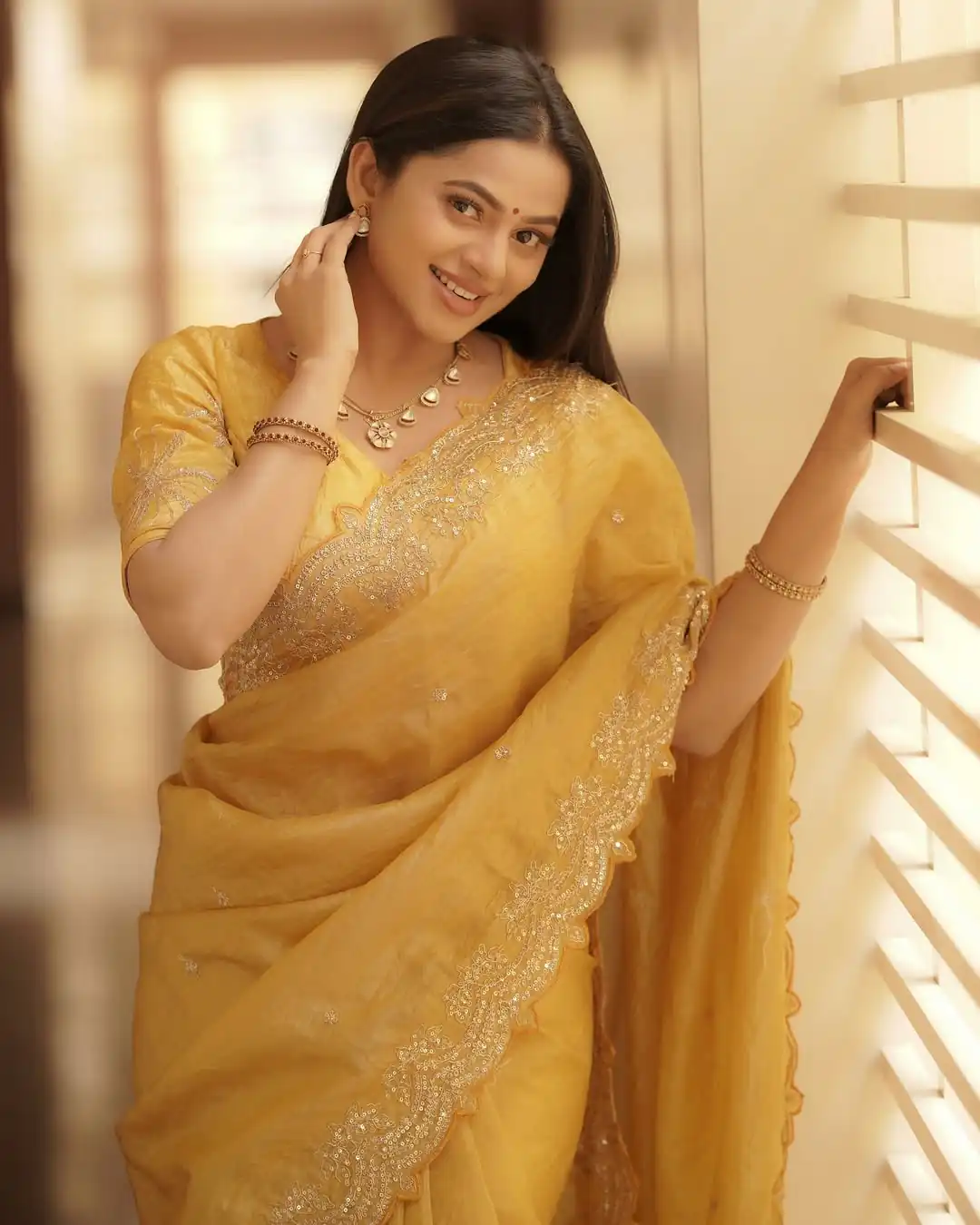 JR 642 Yellow Soft gold crush Saree Perfect for Wedding, Party, Diwali, Pongal, Baisakhi – . Now at just ₹1999. Delivery 4-6 Working Days. Shop now. | Creative Sarees, Embroidered Sarees, Bollywood Sarees, Designer Sarees, Ethnic Saree, Modern Digital sarees, Party Wear Sarees, Sarees