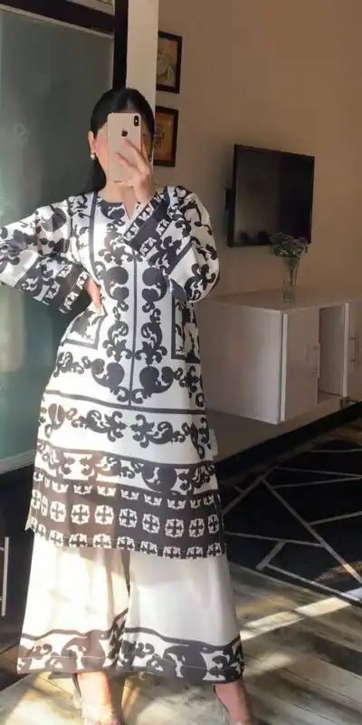 Black Natural Crape Digital Print Salwar Suit