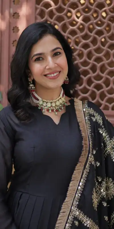 KA 1139 Black Star Georgette Gown Perfect for Wedding, Party, Onam, Mehendi, Traditional Day – . Affordable Price ₹3149. Delivery 4-6 Working Days. | Bollywood Gowns, Creative Gowns, Designer Gowns, Embroidered Gowns, Gowns, Party Wear Gowns