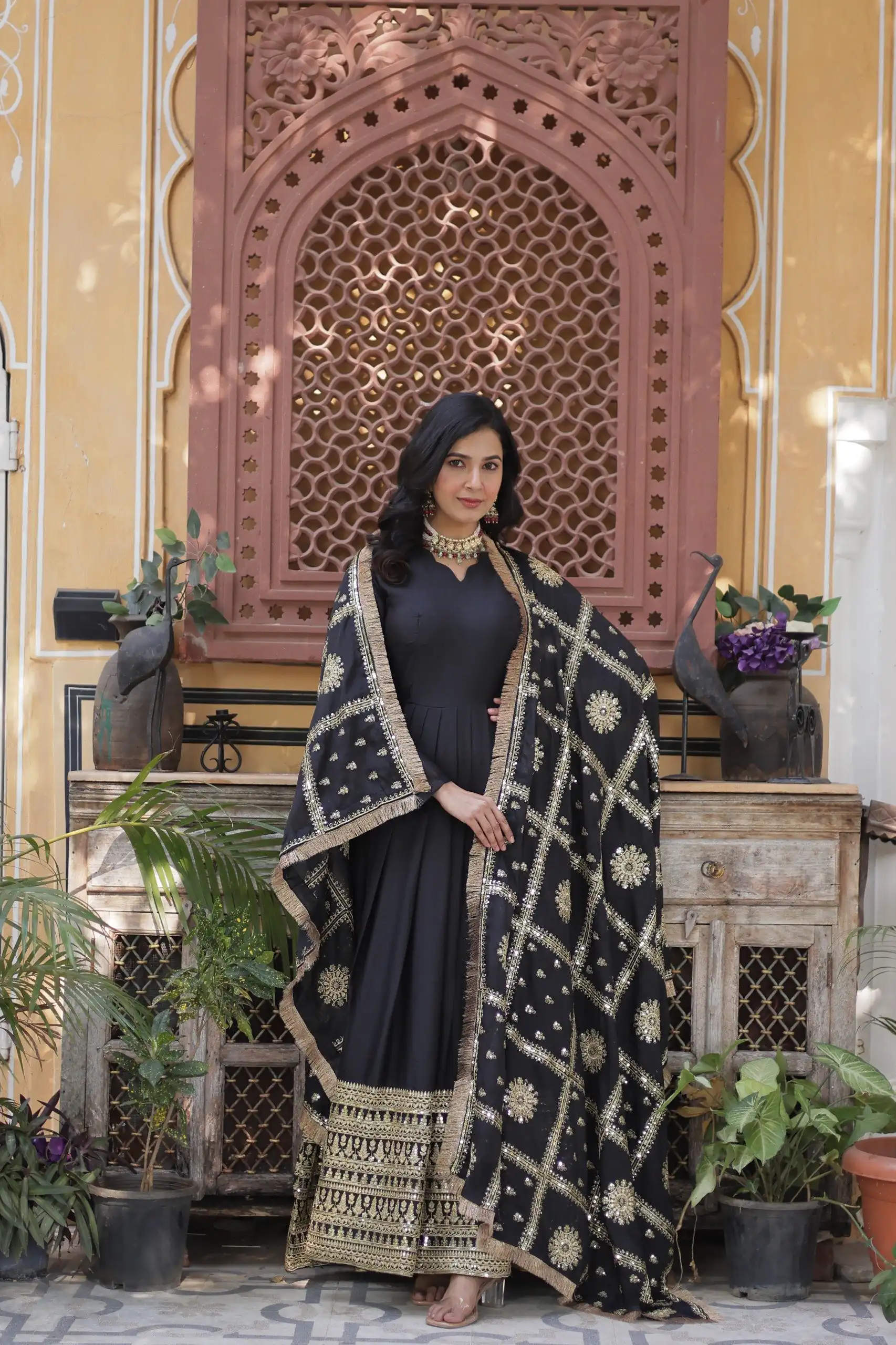 KA 1139 Black Star Georgette Gown Perfect for Wedding, Party, Onam, Mehendi, Traditional Day – . Affordable Price ₹3149. Delivery 4-6 Working Days. | Bollywood Gowns, Creative Gowns, Designer Gowns, Embroidered Gowns, Gowns, Party Wear Gowns